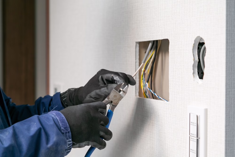 What Tools Are Used for Professional Electrical Repairs?